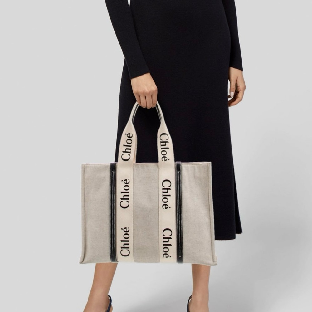 Chloe Woody Large Tote Bag in Linen with deep navy accents